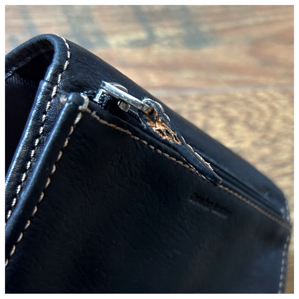 FOSSIL Tri-Fold Wallet - Picture 10 of 10